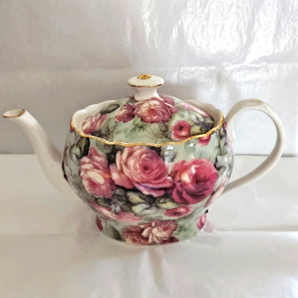 Wow - Roses! Grace's Teaware Teapot - Picture 2 of 15